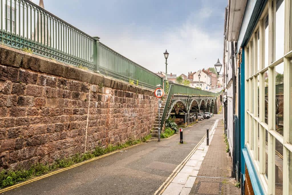 Grand Sleeps 6 - Short Uk Ltd *