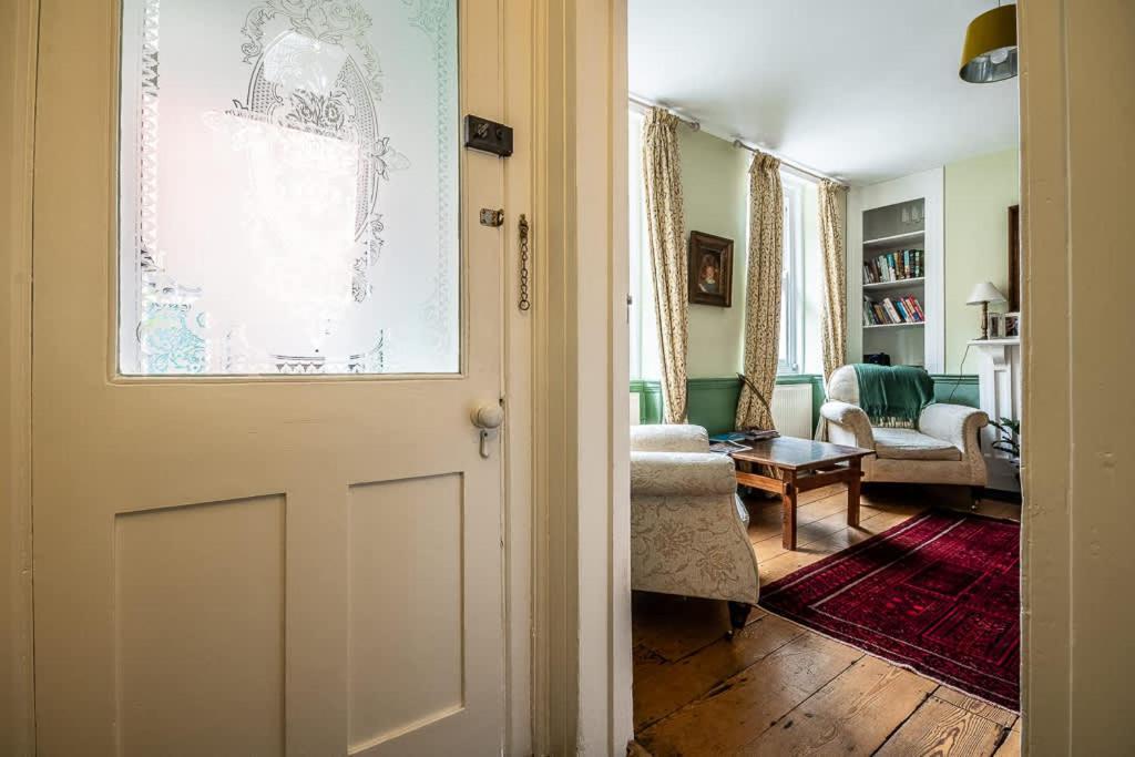 Grand Sleeps 6 - Short Uk Ltd * Exeter