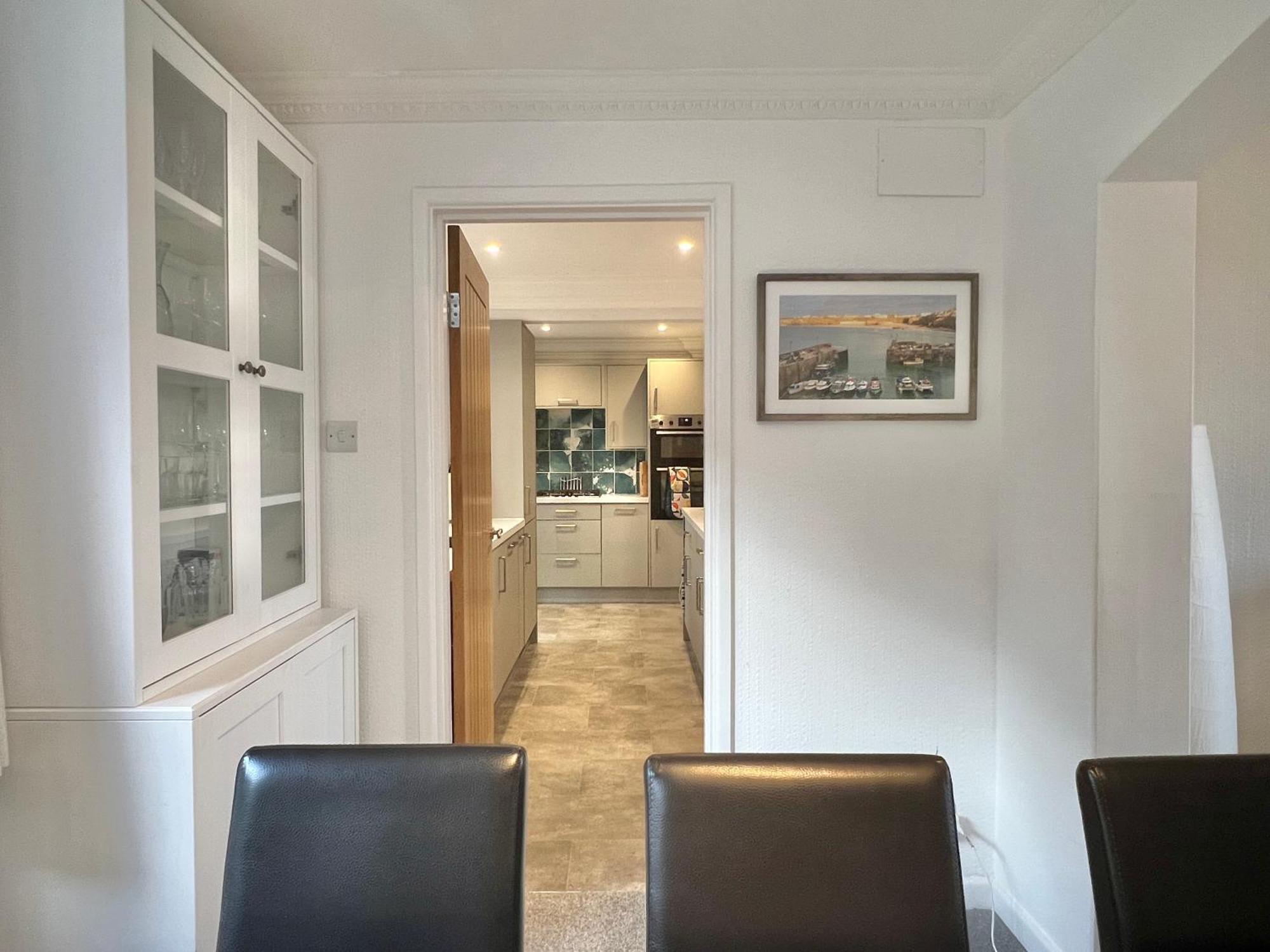 4 Bed Retreat With Balcony & Estuary Views Holiday home