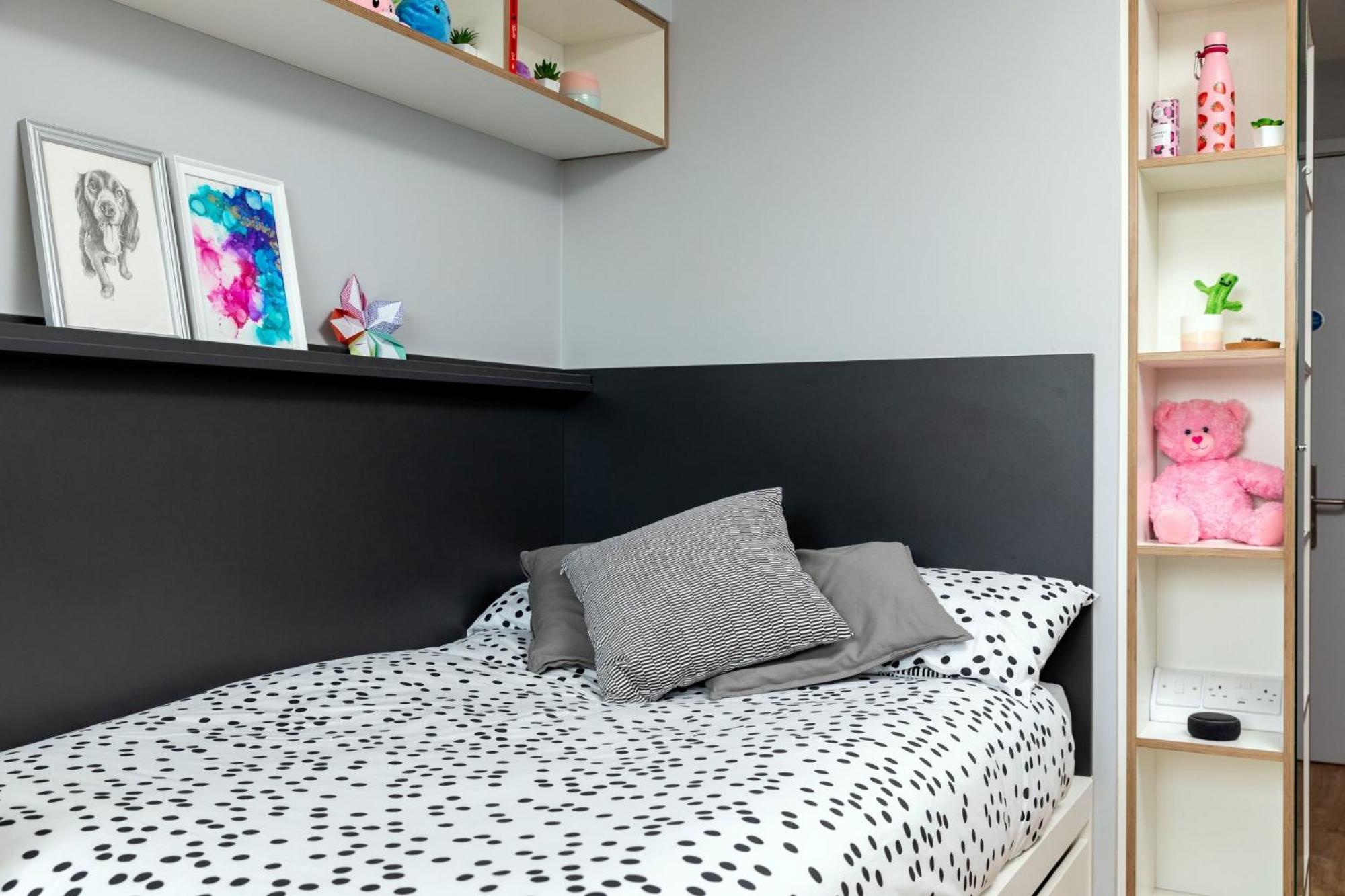 Apartment Modern Private Bedrooms At The Depot In The Heart Of Exeter Exeter