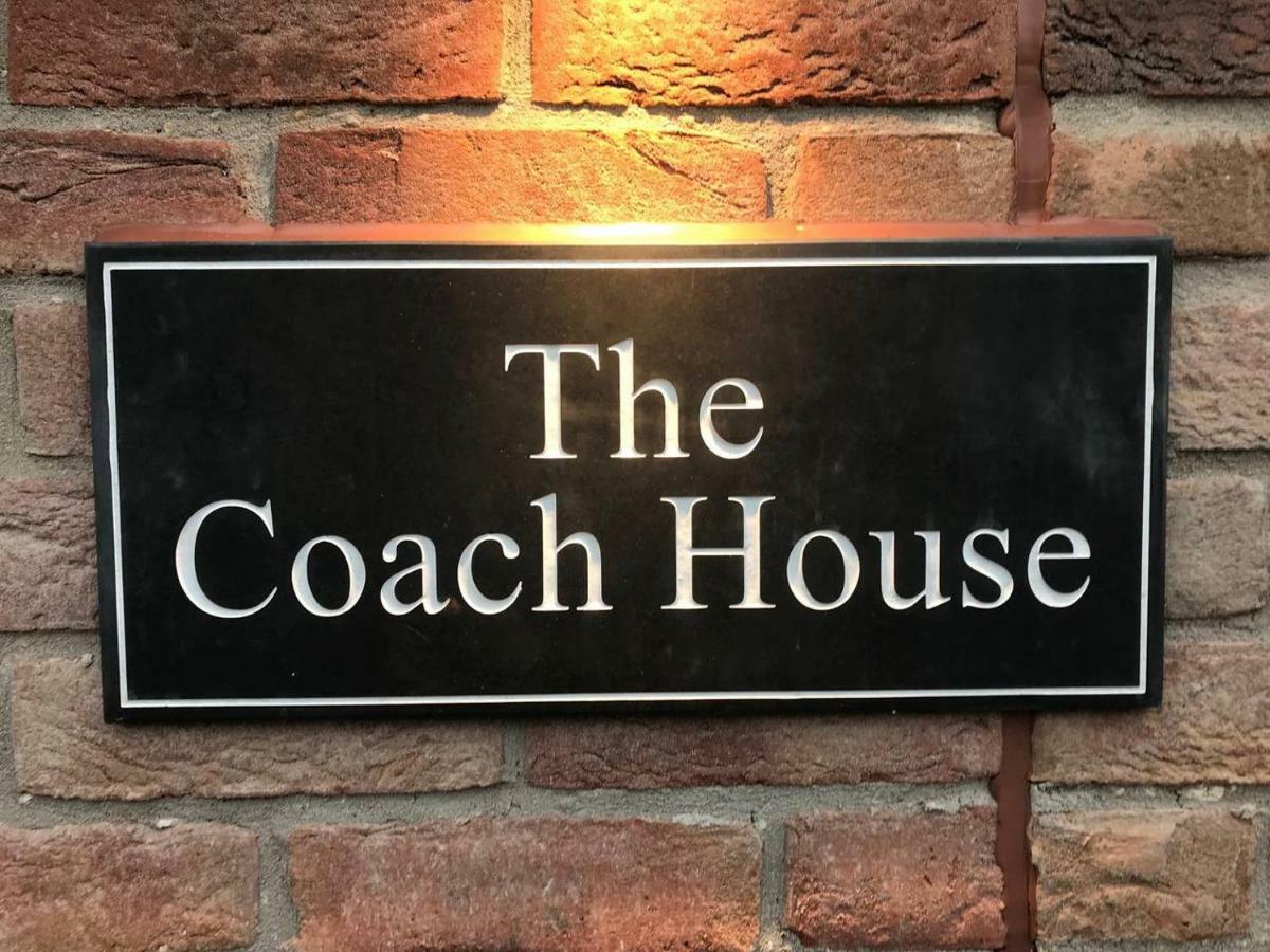 High Specification Coach House, Ebford.
