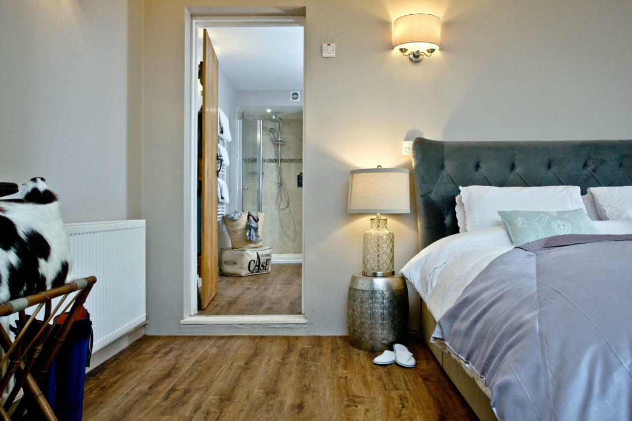 The Wine Lodge, Kenton Park Estate,